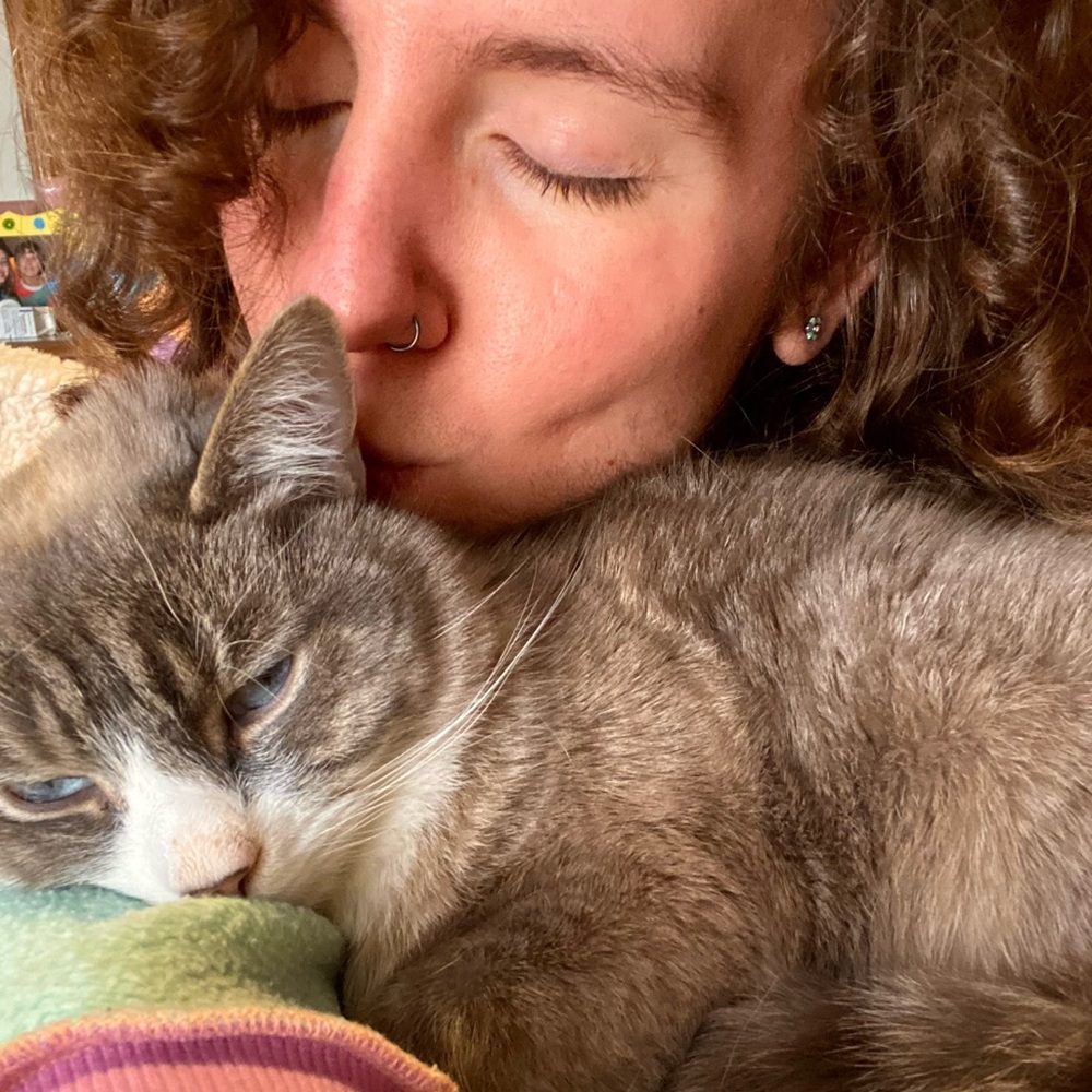 Meet your Posher, Camila